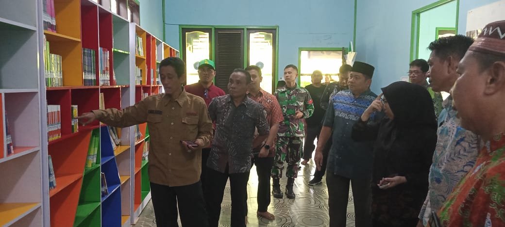 Pererat Silaturahmi Babinsa Liang Hadiri Tasyakuran Di Desa Binaan