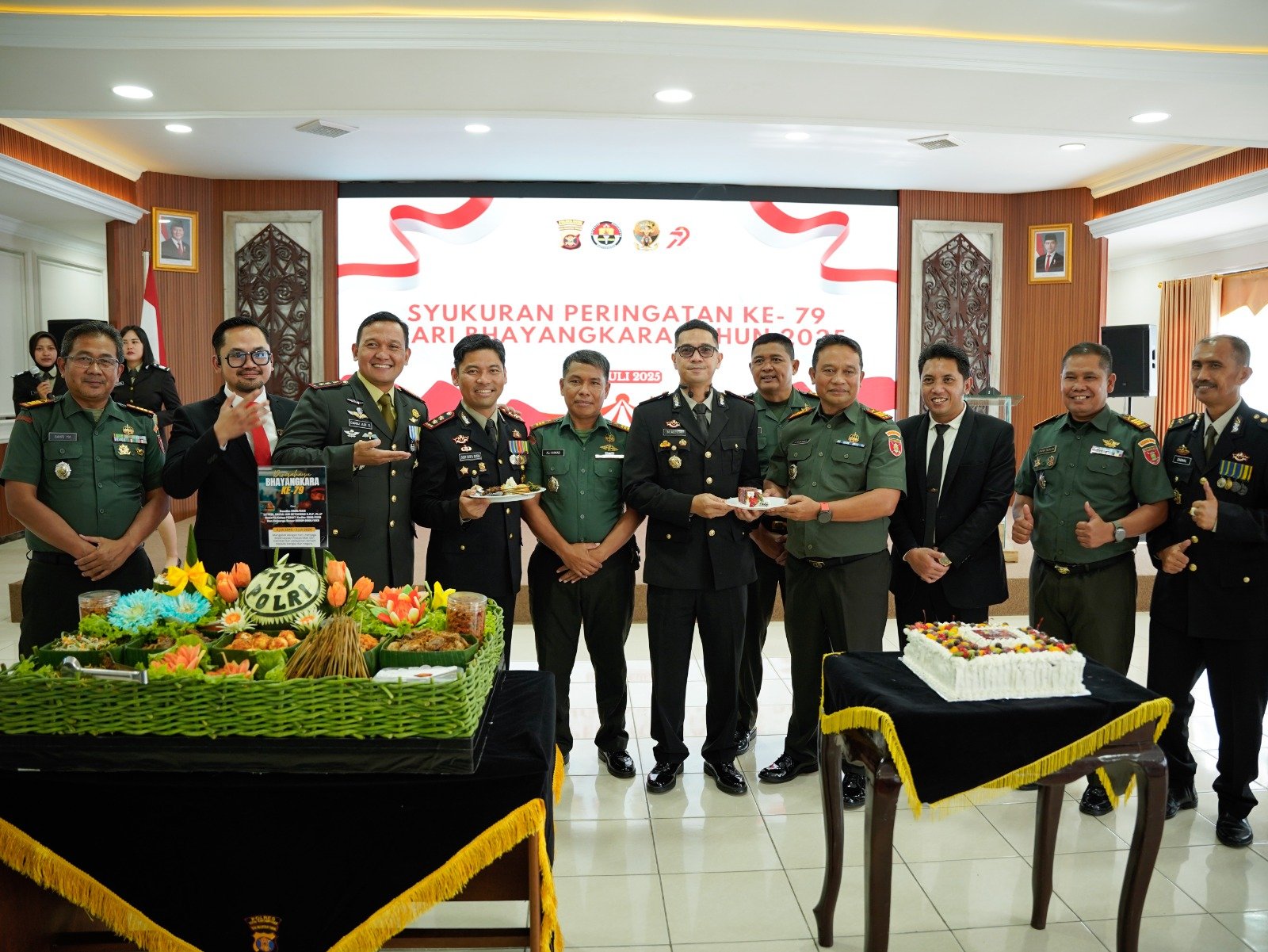 Wujudkan Sinergitas TNI-Polri, Dandim 0906/Kukar Hadiri Upacara HUT Bhayangkara ke-79