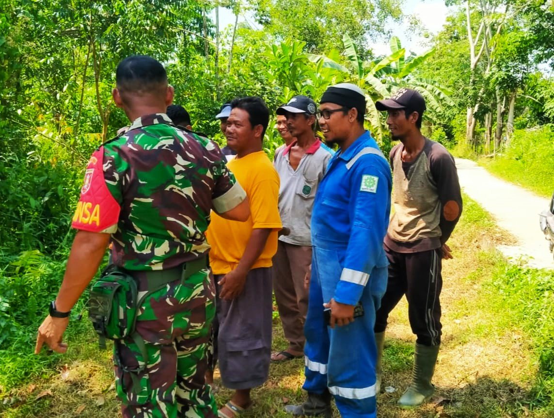 Cegah Karhutla, Babinsa Kelurahan Teluk Dalam Tekankan Larangan Membakar Lahan