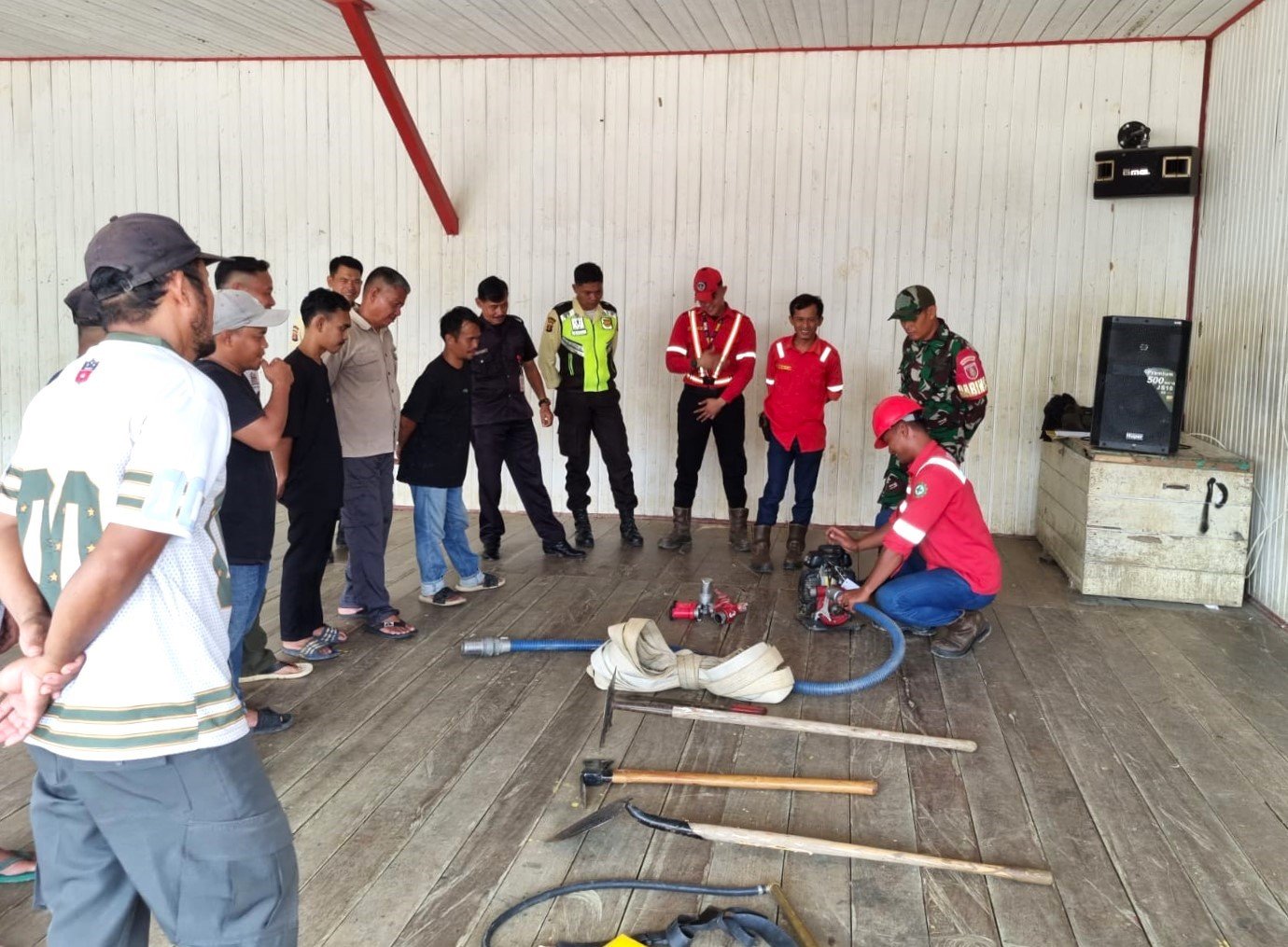 Tingkatkan Kesiapsiagaan Karhutla, Babinsa Hadiri Pelatihan Penanggulangan Kebakaran