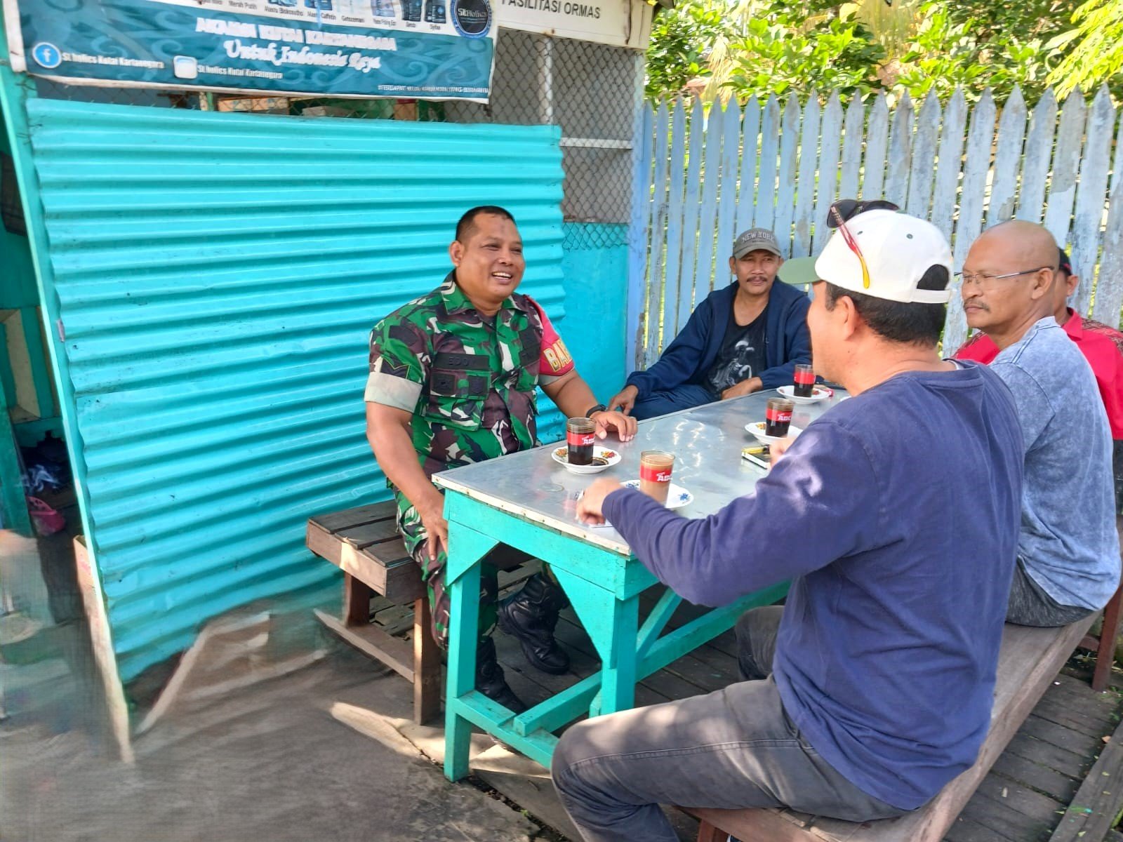 Peduli Keamanan Di wilayah, Babinsa Melalui Komsos Ajak Warga Kompak Jaga Kamtibmas Peduli Keamanan Di wilayah, Babinsa Melalui Komsos Ajak Warga Kompak Jaga Kamtibmas