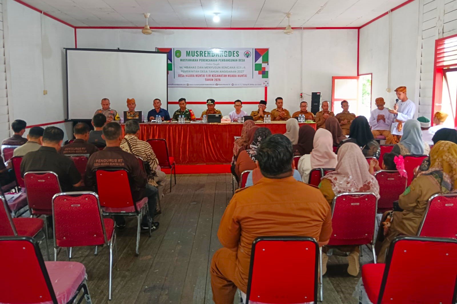 Babinsa Muara Muntai Harap Musrenbangdes dapat Mendorong Transparansi dan Partisipasi Masyarakat