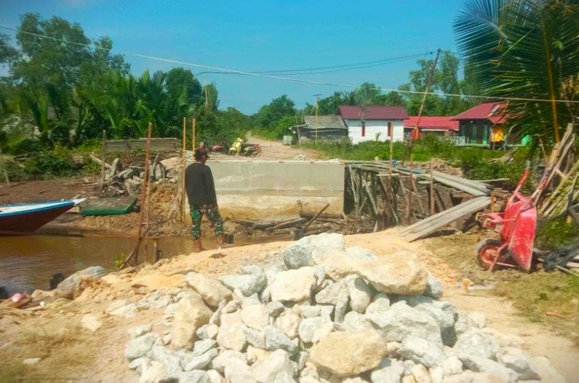 Tingkatkan Konektivitas, Jembatan Perintis Garuda di Kelurahan Muara Jawa Ilir Mulai Dibangun
