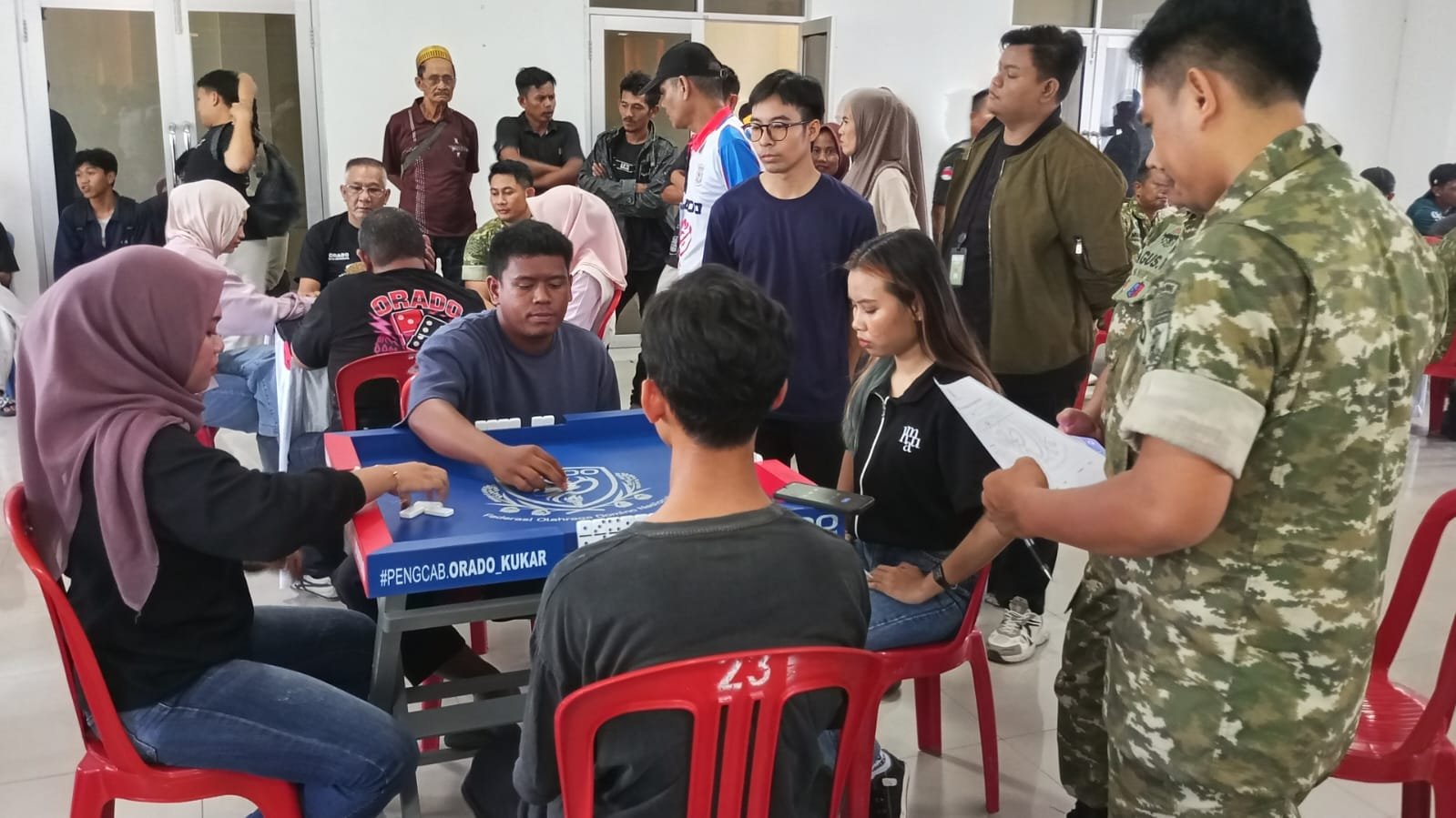 Antusias Warga Ramaikan Turnamen Orado Dalam Rangka HUT TNI Yang Digelar Kodim 0906/Kkr